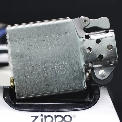 ZIPPO XƯA 1982 - HÀNG XƯA THẬP NIÊN 80s _CHỦ ĐỀ HIẾM TÀU CHIẾN USS JOHN F. KENNEDY CV-67