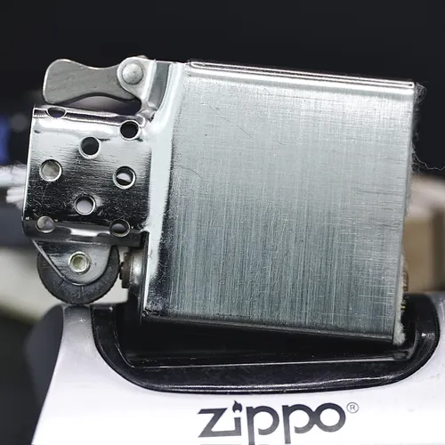 ZIPPO XƯA 1974 - HÀNG XƯA THẬP NIÊN 70s _CHỦ ĐỀ  TÀU CHIẾN U.S.S MARVIN SHIELDS DE-1066