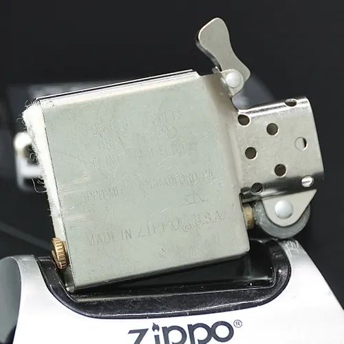 ZIPPO XƯA 1998 - HÀNG XƯA THẬP NIÊN 90s - CHỦ ĐỀ ĐẠI BÀNG_Trong tình trạng New mới nguyên chưa sử dụng