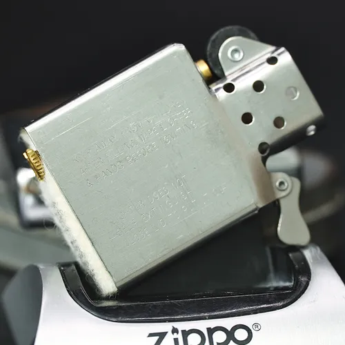 ZIPPO XƯA 1995 - HÀNG XƯA THẬP NIÊN 90s _ CHỦ ĐỀ WOLRD WAR 2 50th ANNIVERSARY