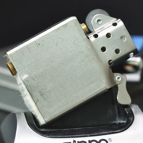 ZIPPO XƯA 1997 - HÀNG XƯA THẬP NIÊN 90s _ CHỦ ĐỀ RICHARD WALLICH II PIANO