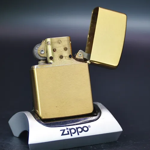 ZIPPO XƯA 32-92 - HÀNG XƯA CHU NIÊN _ CHỦ ĐỀ EMBLEM CAMEL