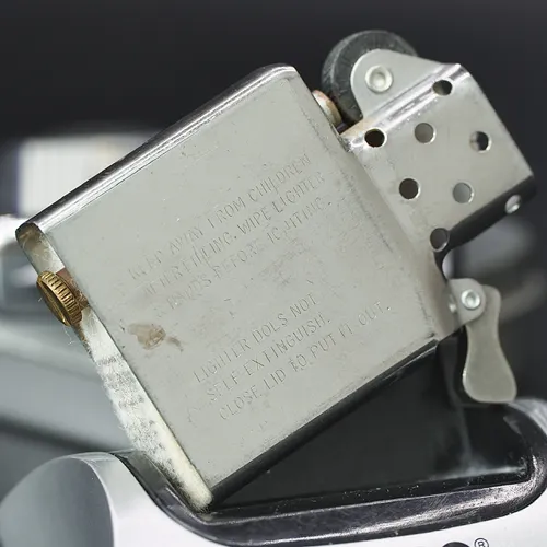 ZIPPO XƯA 1993 - HÀNG XƯA THẬP NIÊN 90s _ CHỦ ĐỀ EAGLE OF U.S.A