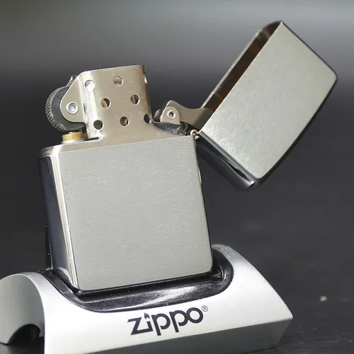 ZIPPO XƯA 2000 - HÀNG XƯA 2000s_ CHỦ ĐỀ LOGO CHEVROLET