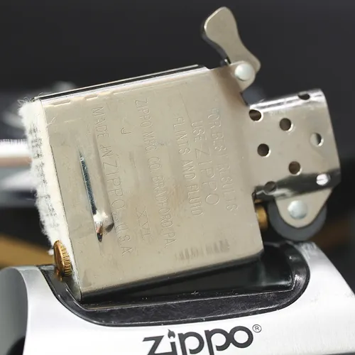 ZIPPO XƯA 2000 - HÀNG XƯA 2000s_ CHỦ ĐỀ LOGO CHEVROLET