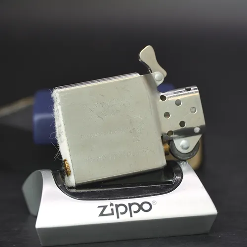 ZIPPO XƯA 1993 - HÀNG XƯA THẬP NIÊN 90s _ CHỦ ĐỀ LOGO GORE SƠN TĨNH ĐIỆN