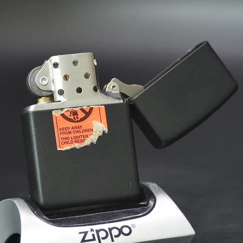 ZIPPO XƯA 1997 - HÀNG XƯA THẬP NIÊN 90s _ CHỦ ĐỀ SWISHER SWEETS SƠN TĨNH ĐIỆN