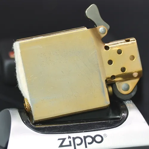 ZIPPO XƯA 1991 - HÀNG XƯA THẬP NIÊN 90s _ CHỦ ĐỀ BLACK PAINT WITH COPPER PIECES