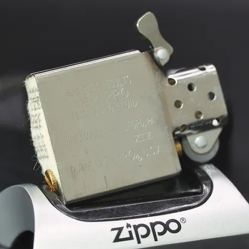 ZIPPO XƯA 1998 - HÀNG XƯA THẬP NIÊN 90s _ CHỦ ĐỀ OUTLAW BIKER TATTOO REVUE
