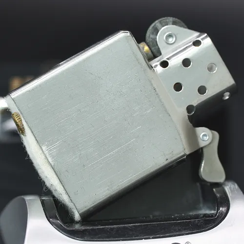 ZIPPO XƯA 1994 - HÀNG XƯA THẬP NIÊN 90s _ CHỦ ĐỀ HOLE IN ONE