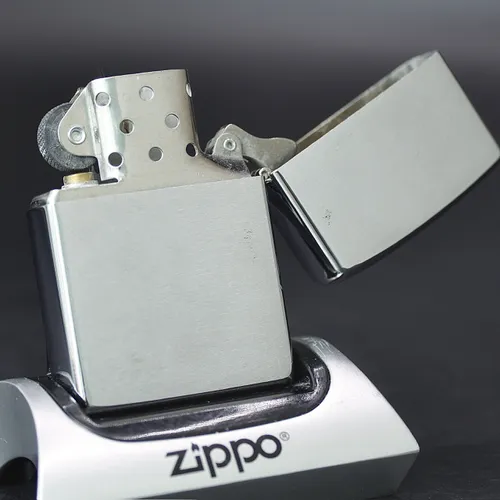 ZIPPO XƯA 1999 - HÀNG XƯA THẬP NIÊN 90s _ CHỦ ĐỀ PENGUIN LOGO