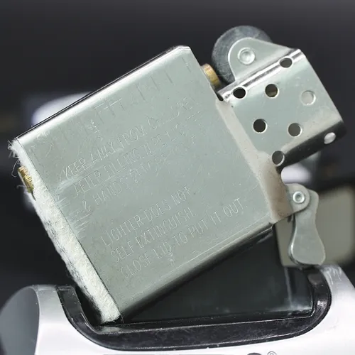 ZIPPO XƯA 1999 - HÀNG XƯA THẬP NIÊN 90s _ CHỦ ĐỀ PENGUIN LOGO