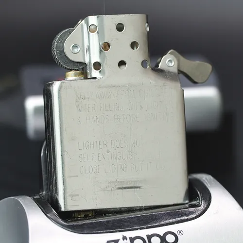 ZIPPO XƯA 2000 - HÀNG XƯA 2000s _ CHỦ ĐỀ ZIPPO FACTORY