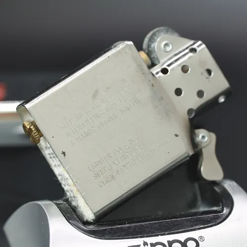 ZIPPO XƯA 1995 - HÀNG XƯA THẬP NIÊN 90s _ CHỦ ĐỀ SANYO