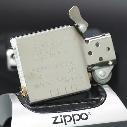 ZIPPO XƯA 1997 - HÀNG XƯA THẬP NIÊN 90s _ CHỦ ĐỀ TRƠN BẢN