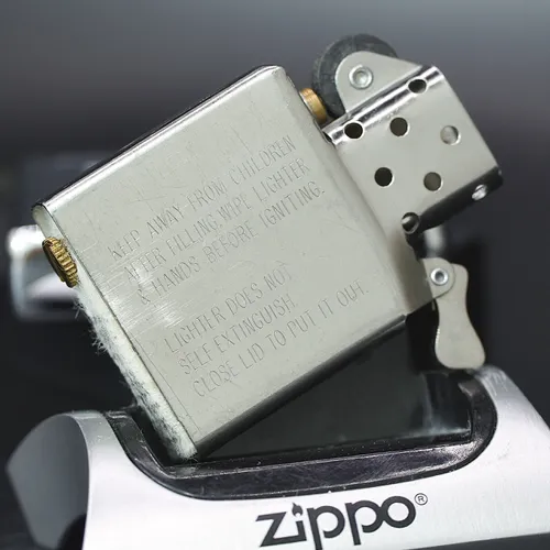 ZIPPO XƯA 1998 - HÀNG XƯA THẬP NIÊN 90s _ CHỦ ĐỀ LA’S THE PLACE