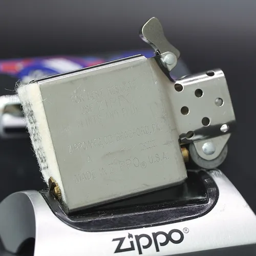 ZIPPO XƯA 1997 - HÀNG XƯA THẬP NIÊN 90s _ CHỦ ĐỀ FOOTBALL - GIANTS