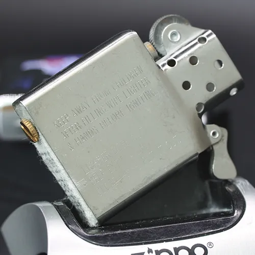 ZIPPO XƯA 1997 - HÀNG XƯA THẬP NIÊN 90s _ CHỦ ĐỀ HORSE