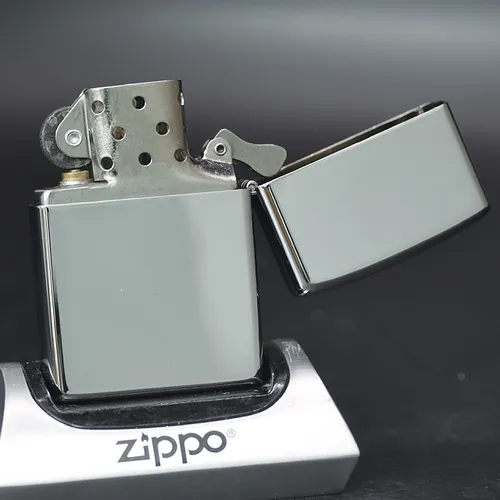 ZIPPO XƯA 2000 - HÀNG XƯA 2000s _ CHỦ ĐỀ HARD ROCK CAFE SEOUL
