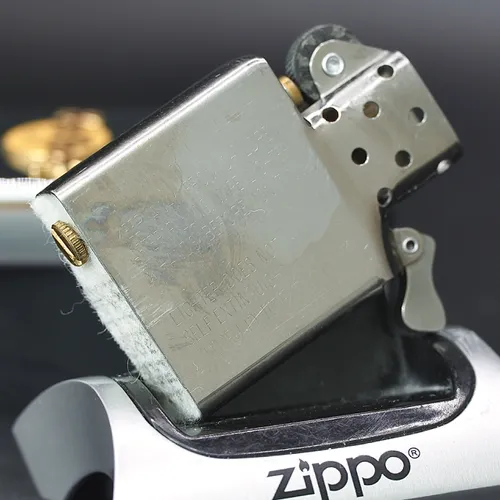 ZIPPO XƯA 2000 - HÀNG XƯA 2000s _ CHỦ ĐỀ HARD ROCK CAFE SEOUL