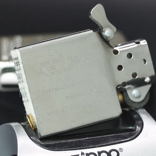 ZIPPO XƯA 1995 - HÀNG XƯA THẬP NIÊN 90s _ CHỦ ĐỀ CHISATO MORITAKA