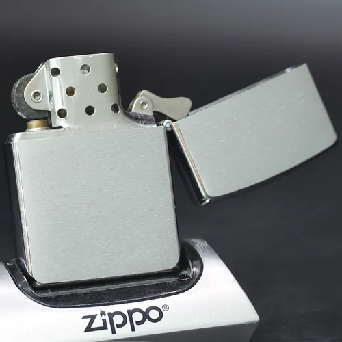 ZIPPO XƯA 1995 - HÀNG XƯA THẬP NIÊN 90s _ CHỦ ĐỀ UNIVERSITY OF HAWAII BRUSHED