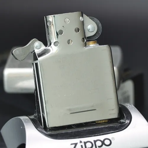 ZIPPO XƯA 2000 - HÀNG XƯA 2000s _ CHỦ ĐỀ INAX