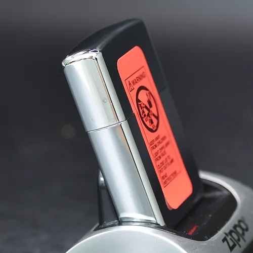 ZIPPO XƯA 1993 - HÀNG XƯA THẬP NIÊN 90s _ CHỦ ĐỀ KENNY WALLACE