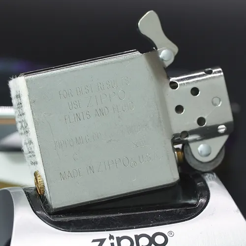 ZIPPO XƯA 1997 - HÀNG XƯA THẬP NIÊN 90s _ CHỦ ĐỀ CHAMPION