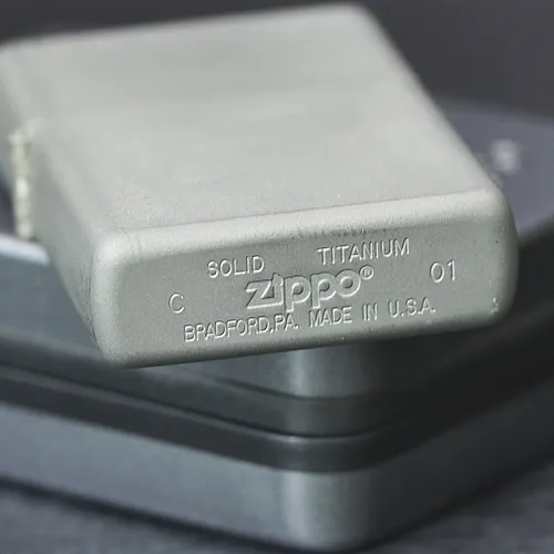 ZIPPO XƯA BẢN ĐẶC BIỆT 2001 - HÀNG XƯA 2000s _ CHỦ ĐỀ SOLID TITANIUM