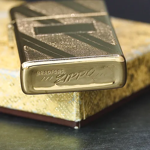 ZIPPO XƯA SLIM GOLD PLATED 1976 - HÀNG XƯA THẬP NIÊN 70s _ CHỦ ĐỀ DIAGONAL SWIRL
