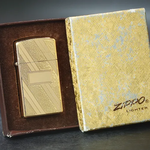 ZIPPO XƯA SLIM GOLD PLATED 1976 - HÀNG XƯA THẬP NIÊN 70s _ CHỦ ĐỀ DIAGONAL SWIRL