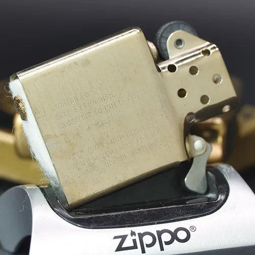 ZIPPO XƯA CHU NIÊN 32-82 - HÀNG XƯA THẬP NIÊN 80s _ CHỦ ĐỀ WORLD WIDE TRAVEL