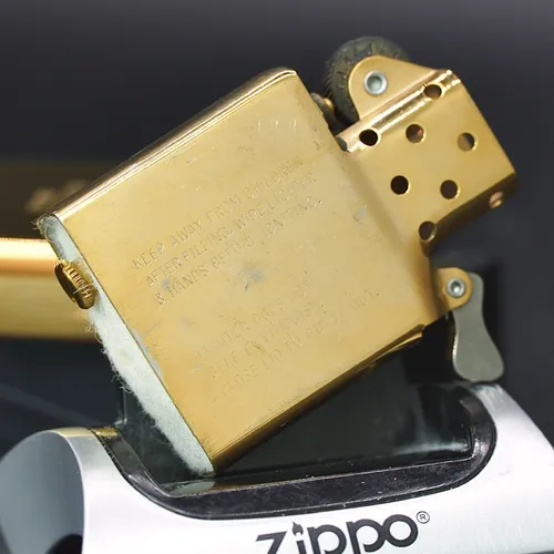 ZIPPO XƯA 1989 - HÀNG XƯA THẬP NIÊN 80s _ CHỦ ĐỀ TÀU CHIẾN U.S.S I0WA BB-61