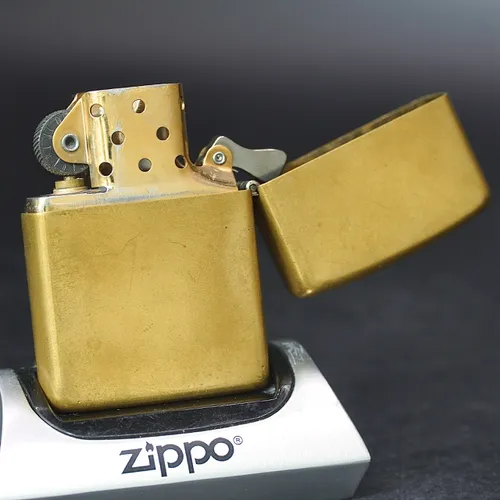 ZIPPO XƯA CHU NIÊN 32-89 - HÀNG XƯA THẬP NIÊN 80s _ CHỦ ĐỀ MARLBORO