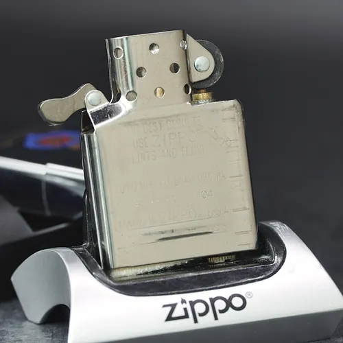 ZIPPO XƯA 2004 - HÀNG XƯA 2000s _ CHỦ ĐỀ H.M.Y BRITANNIA