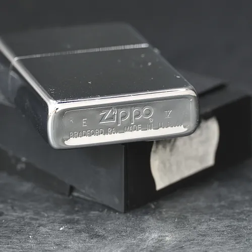 ZIPPO XƯA 1993 - HÀNG XƯA THẬP NIÊN 90s _ CHỦ ĐỀ TÀU CHIẾN U.S.S HUE CITY