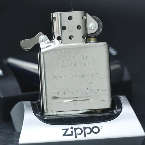 ZIPPO XƯA 2003 - HÀNG XƯA 2000s _ CHỦ ĐỀ ISAF
