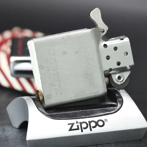 ZIPPO XƯA 1958 - HÀNG XƯA THẬP NIÊN 50s _ CHỦ ĐỀ COLONIAL PLAN