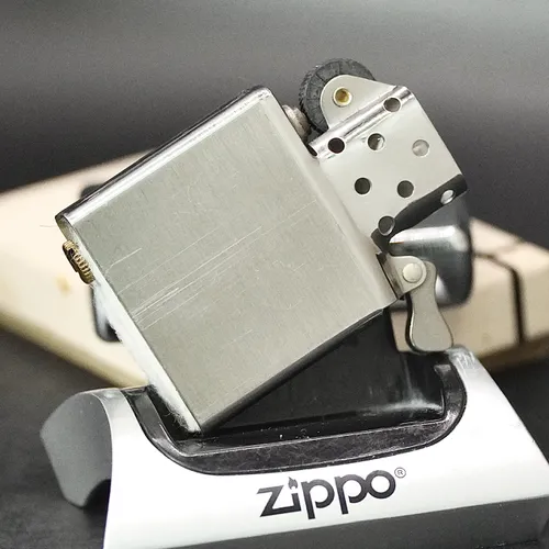 ZIPPO XƯA 1975 - HÀNG XƯA THẬP NIÊN 70s _ CHỦ ĐỀ SPES MEA IN DEO EST