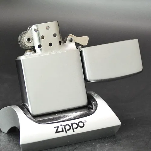 ZIPPO XƯA 1953 - HÀNG XƯA THẬP NIÊN 50s _ CHỦ ĐỀ KEARNEY
