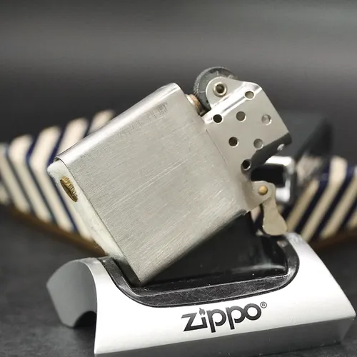 ZIPPO XƯA 1957 HIẾM - HÀNG XƯA THẬP NIÊN 50s _ CHỦ ĐỀ NAMING OF STR.ROGERS CITY