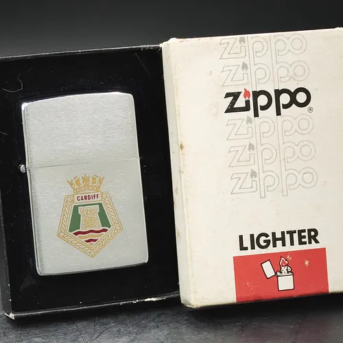 ZIPPO XƯA 1982 - HÀNG XƯA THẬP NIÊN 80s _ CHỦ ĐỀ CARDIFF