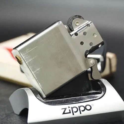 ZIPPO XƯA 1976 - HÀNG XƯA THẬP NIÊN 70s _ CHỦ ĐỀ PIPELINERS