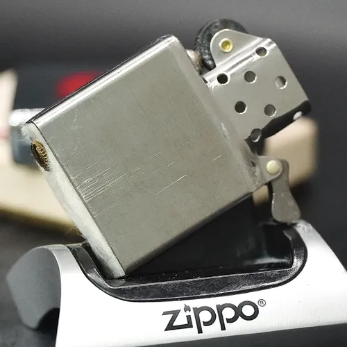 ZIPPO XƯA 1975 - HÀNG XƯA THẬP NIÊN 70s _ CHỦ ĐỀ BORDEN