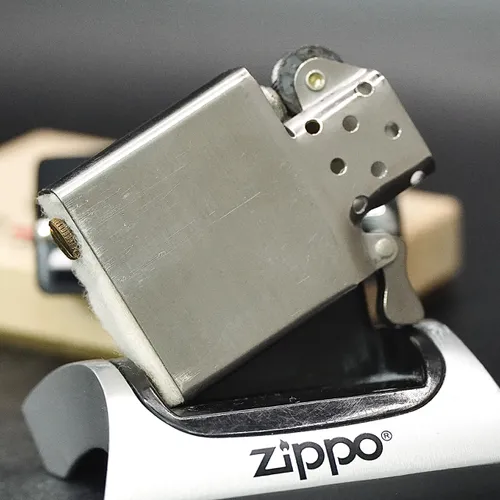 ZIPPO XƯA 1974 - HÀNG XƯA THẬP NIÊN 70s _ CHỦ ĐỀ TRƠN BẢN