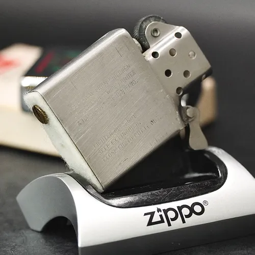 ZIPPO XƯA 1970 - HÀNG XƯA THẬP NIÊN 70s _ CHỦ ĐỀ CANADA