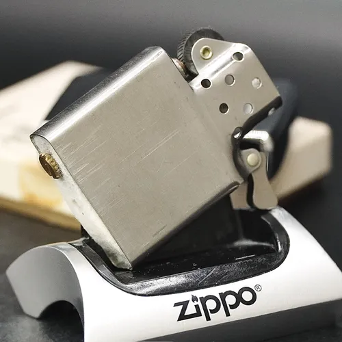 ZIPPO XƯA 1966 - HÀNG XƯA THẬP NIÊN 60s _ CHỦ ĐỀ J . KING