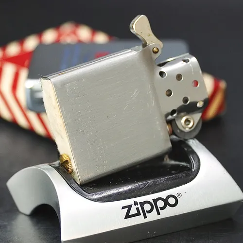 ZIPPO XƯA 1956 - HÀNG XƯA THẬP NIÊN 50s _ CHỦ ĐỀ ESSO
