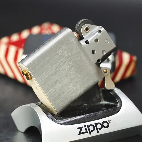 ZIPPO XƯA 1956 - HÀNG XƯA THẬP NIÊN 50s _ CHỦ ĐỀ ESSO